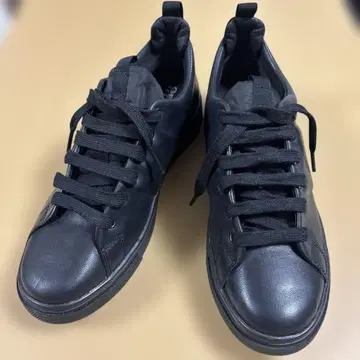 GEOX 제옥스 RESPIRA 가죽 스니커즈