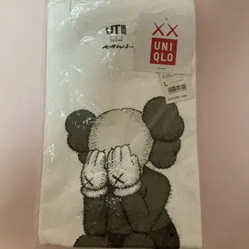 KAWS 티셔츠 L 사이즈