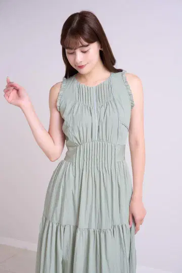 Herlipto Viera Pintuck Tiered Dress M