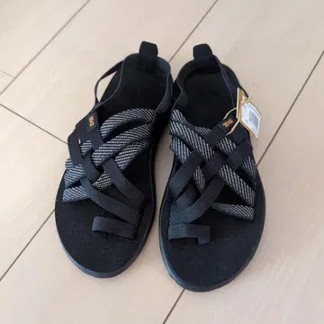 Teva Voya Strappy 샌들 5