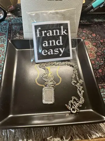 frank and easy 목걸이