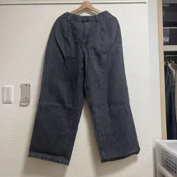 다크 그레이 와이드 레그 데님