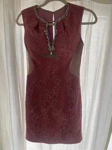 레이스 드레스 비쥬 장식 ROBE de FLEURS Glossy