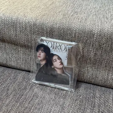 ROIROM 아크릴 스탠드 미개봉 새상품