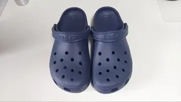 Crocs 클래식 샌들 네이비 25cm