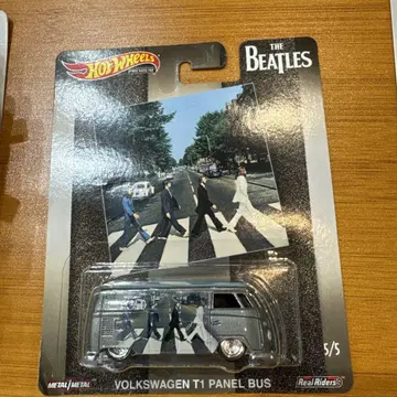 Hot Wheels VOLKSWAGEN T1 BUS The Beatles