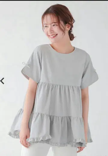 fitmore 슬릿 슬리브 밑단 프릴 티어드 반팔 블루 그레이