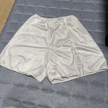 화이트 브라이덜 이너