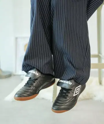 [즉시 완판] UMBRO x 프릭스스토어 별주 축구화 27cm