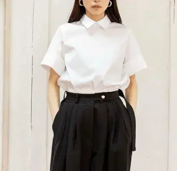 deres 데레스 하프 슬리브 블라우스