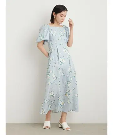 릴리 브라운 블러 플라워 백산 원피스