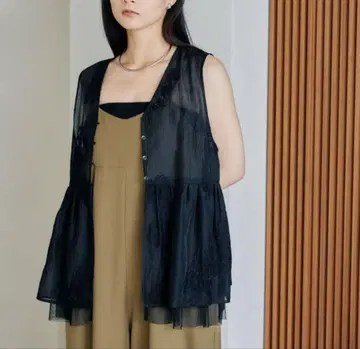 블라우스 셔츠 시어 자수 모듬 슬리브리스 블라우스