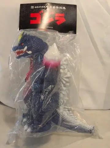 MEDICOM TOY 야스라쿠 야스사쿠 스페이스 고질라