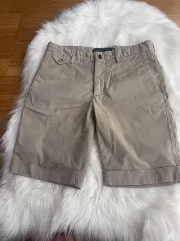 인코텍스 슬림핏 베이지 숏팬츠 사이즈 44