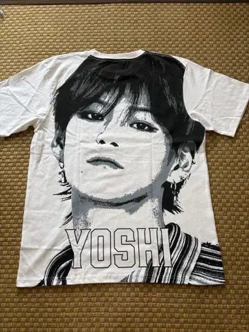 [ 미사용 새상품 ] TREASURE YOSHI 그래픽 T셔츠