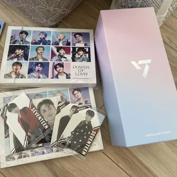SEVENTEEN POWER OF LOVE BluRay와 응원봉