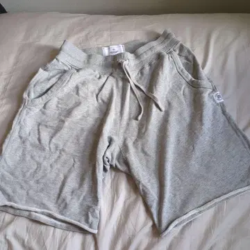 REIGNING CHAMP 그레이 숏팬츠 S-P
