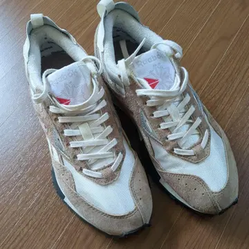 [거의 미사용] Reebok lx2200 스니커즈 23.5cm
