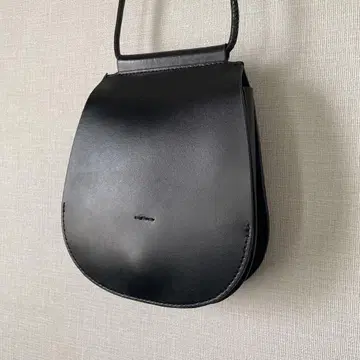 YAHKI 야키 가죽 숄더백