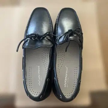 블랙 가죽 모카신 신발