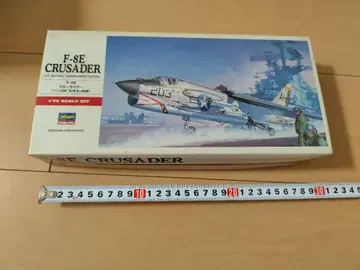 F-8E CRUSADER 1/72 스케일 모델