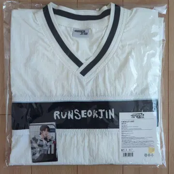 RUNSEOKJIN V넥 티셔츠 화이트 M 사이즈