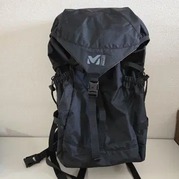 MILLET 블랙 백팩 21 리터