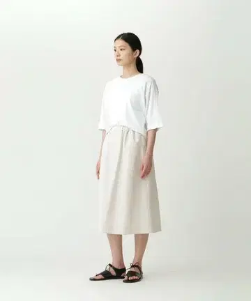 MARGARET HOWELL 코튼 린넨 스커트 화이트 계열 넉넉한 핏