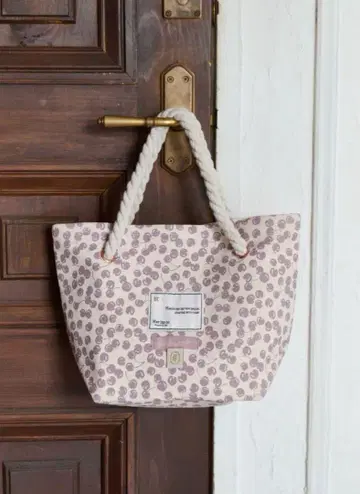 미사용 새상품 herlipto CherryToteBag 체리 토트