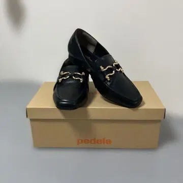 블랙 로퍼 골드 액세서리 M 사이즈 (23.5cm)