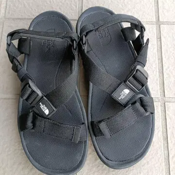 THE NORTH FACE 블랙 샌들