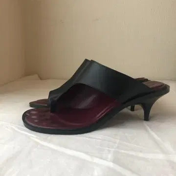 ZARA 미사용 샌들 블랙 와인 레드 모드 심플