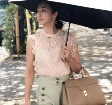 ZARA 베이지 레이스 민소매 칸자키 메구미 님 착용 M size