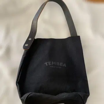 TEMBEA 블랙 핸드백 심플 캔버스 소재