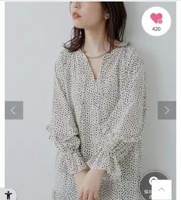 한 장으로 결정되는 소매 미니 프릴 티어드 원피스 도트 내추럴 꾸뛰르