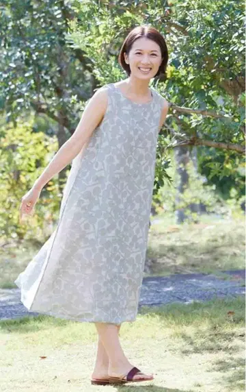 하타 이노우에 카야 슬리브리스 원피스 은색