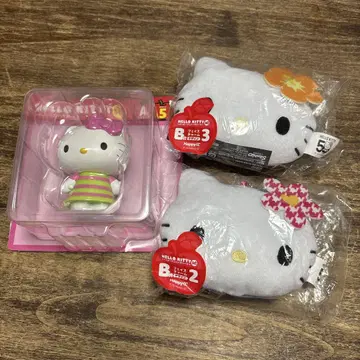 해피 기념일 헬로키티 피규어는 페이스 참