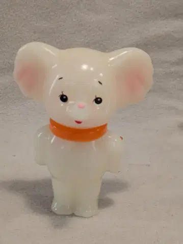 MEDICOMTOY VAG 시리즈 43 ZOU ZOU (축광풍)