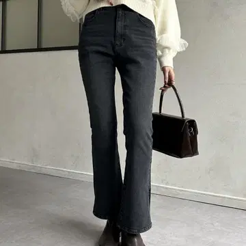 Thevon. 스트레치 플레어 슬릿 데님