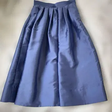 SHE Tokyo 스커트