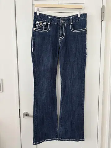 올블랙스 스티치 디테일 데님 팬츠