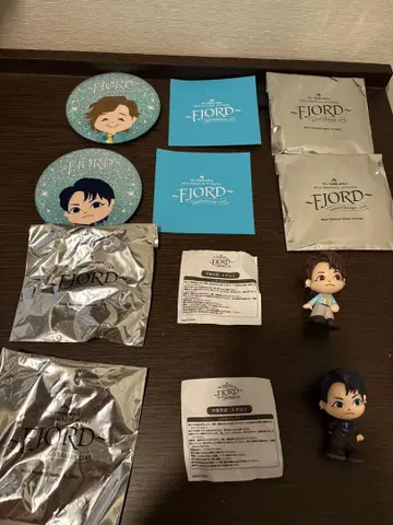 Mrs. GREEN APPLE FJORD 피규어 2개, 캔 배치 2개