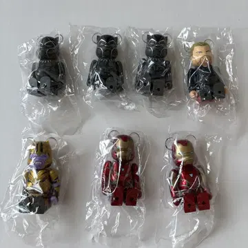 베어브릭 BE@RBRICK 블랙 팬서 인피니티 사가