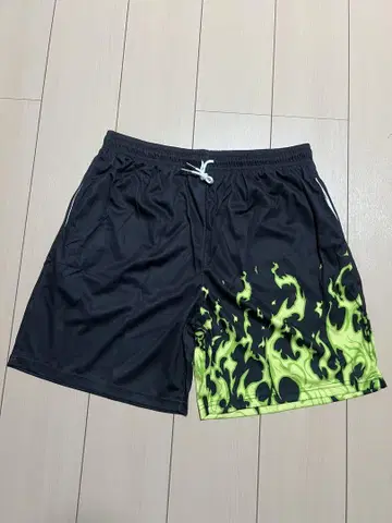 파이어 패턴 그린 하프 팬츠 XL 블랙 프레임 스컬