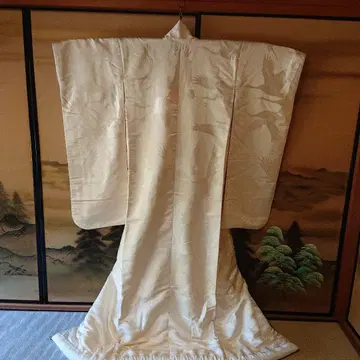 크림색 학 자수 기모노