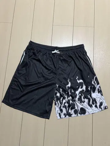 파이어 패턴 베이지 하프 팬츠 XL 블랙 프레임 스컬