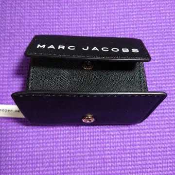 MARC JACOBS 블랙 3단 폴더형 지갑