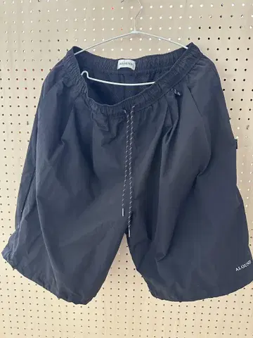 ALOUND VENTILATION NYLON SHORTS 블랙