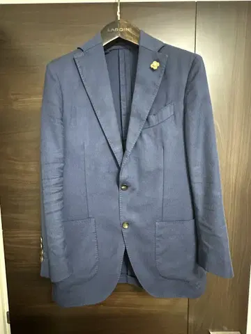 LARDINI 네이비 테일러드 자켓
