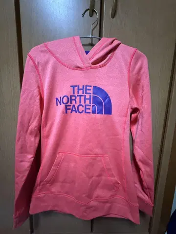 THE NORTH FACE 핑크 후드 부착 후드티